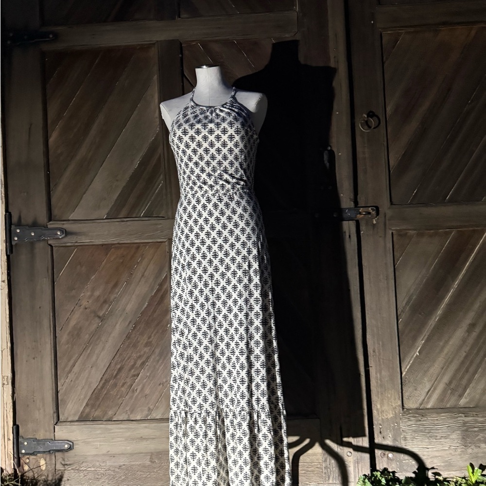 Old Navy Black and White Geometric Maxi Dress S Long